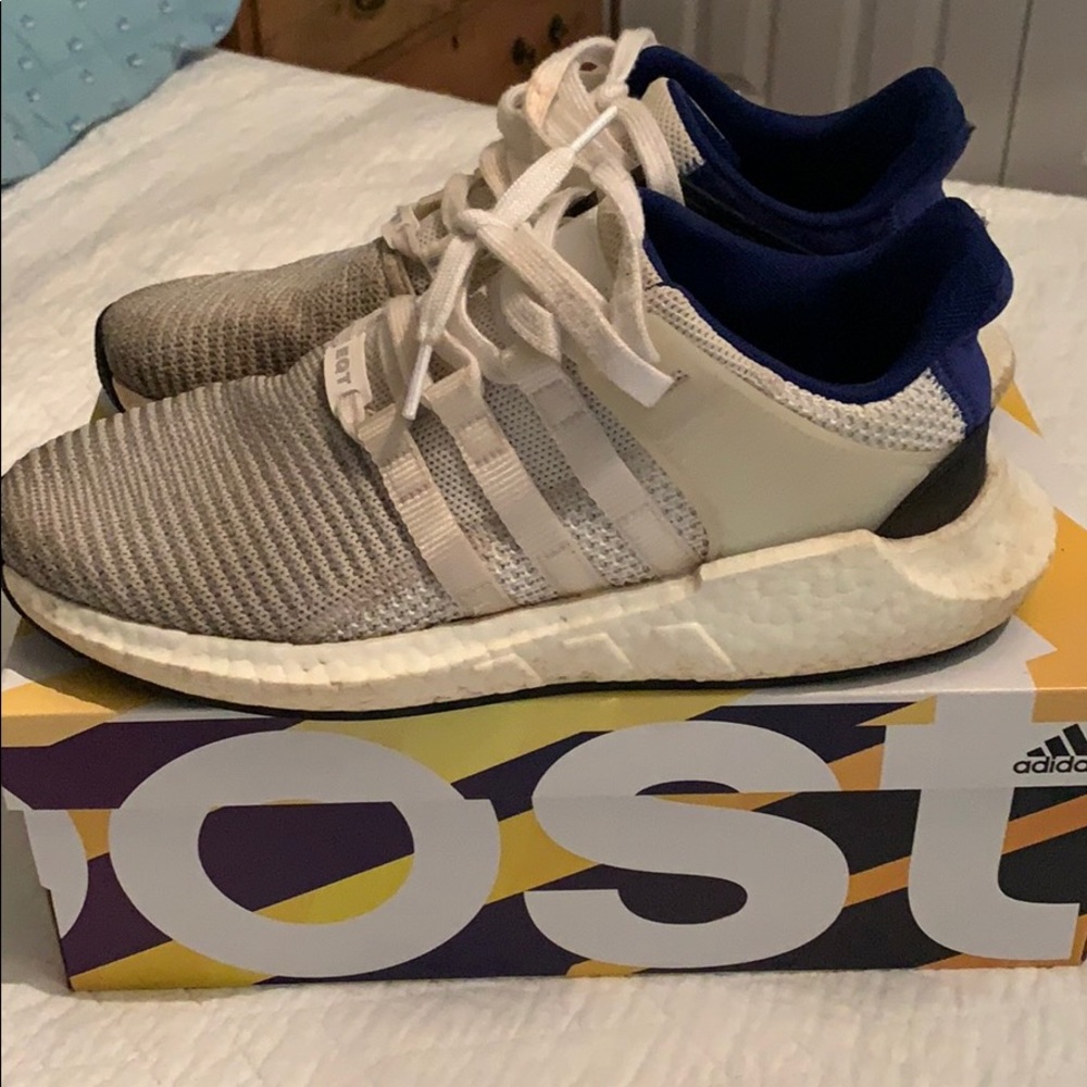 Size 9.5 EQT boost shoes